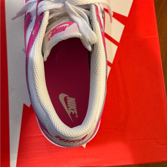 Nike Dunk Low 7Y/8.5W Sneakers in Pink and White - Picture 7 of 15